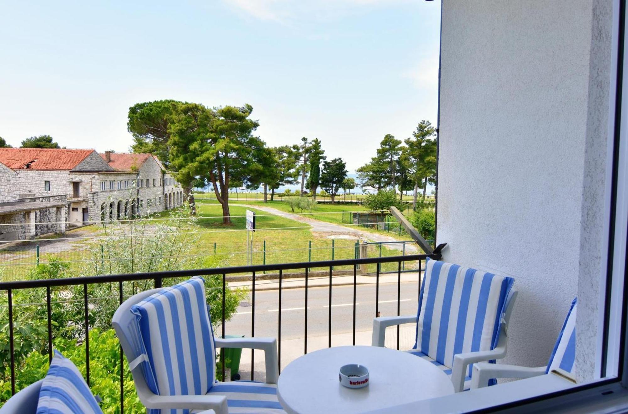 Apartment By The Sea - 22628 Umag